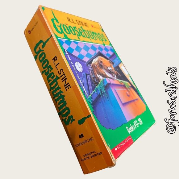 Goosebumps Book Collection by R.L. Stine: Books #17-20 in Slipcase - Picture 14 of 14